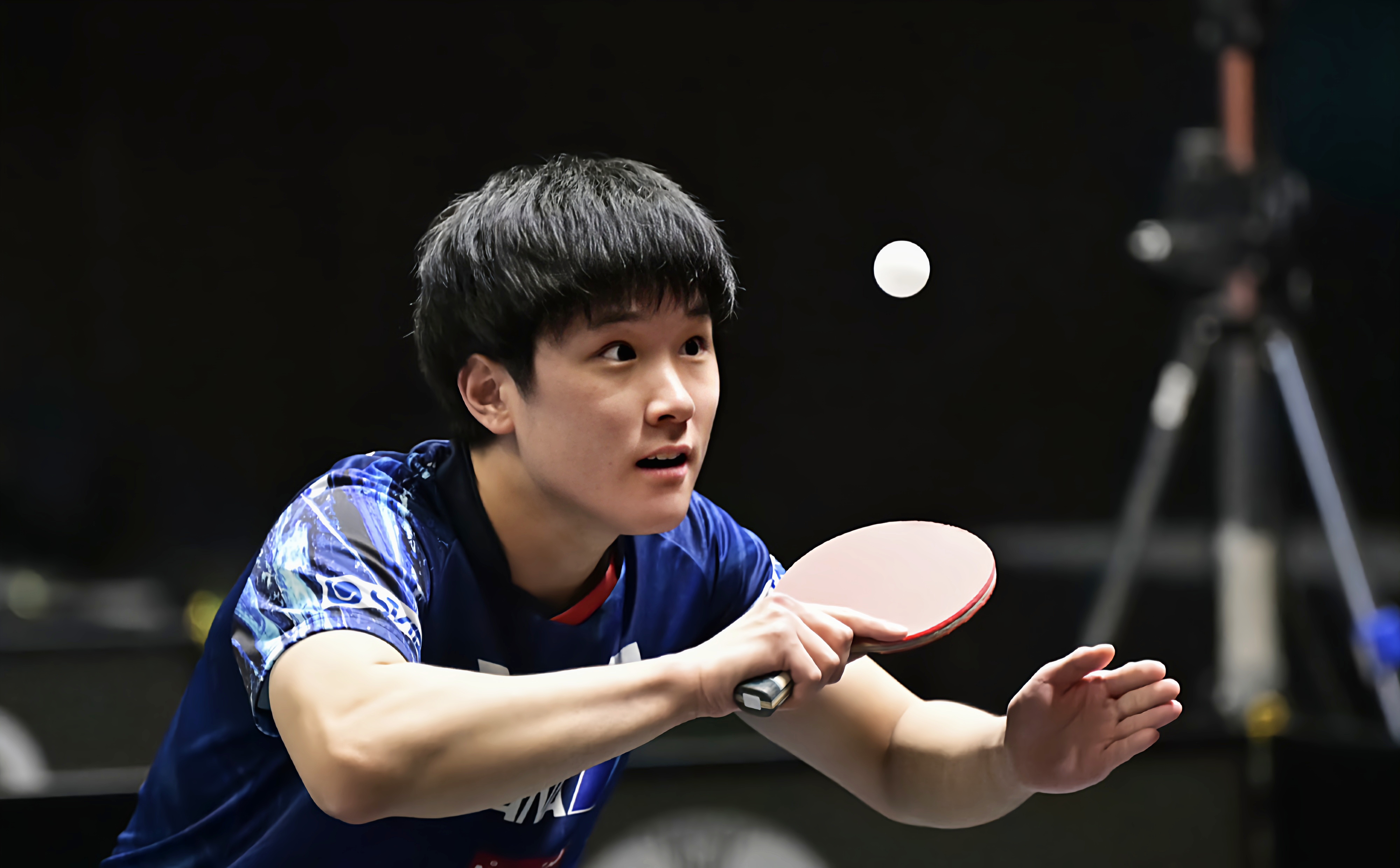 日本队逆转奥地利队，梁靖崑状态火热