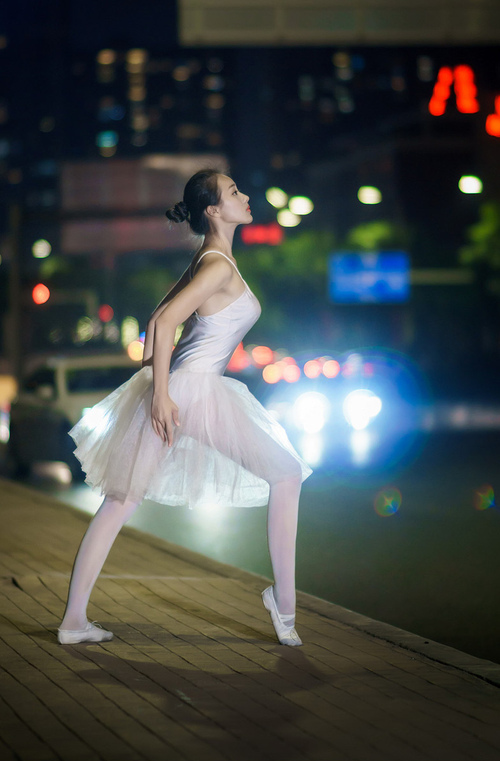 燎原之火,灼破苍穹—蒂亚戈·莫塔的战术之火点燃梅阿查,国际米兰完胜那不勒斯铸就霸权