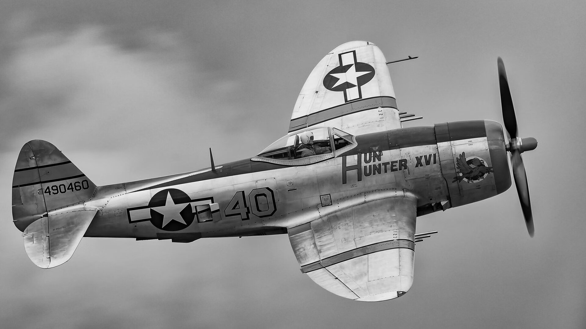 法拉利逆转红牛二队夺魁,汉密尔顿刷新分站胜利纪录