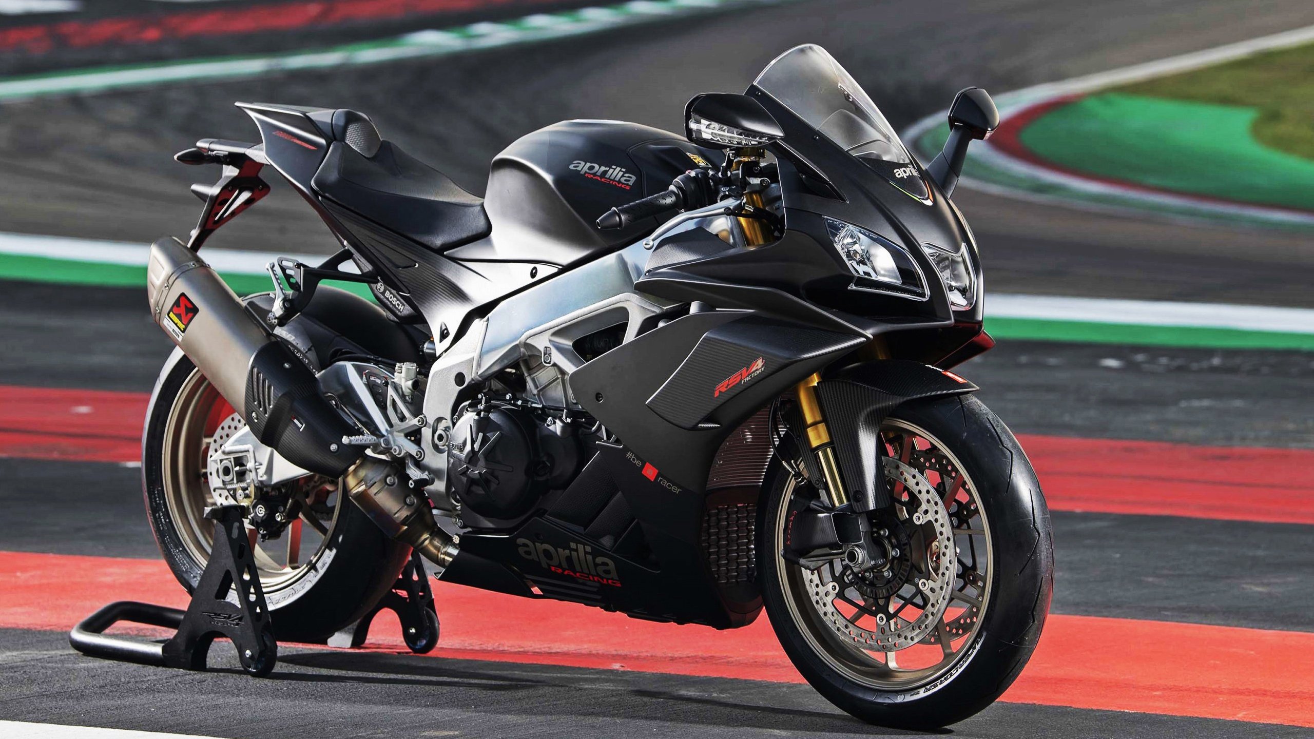 佩德里首秀爆发，法国宿敌制衡淘汰荷兰